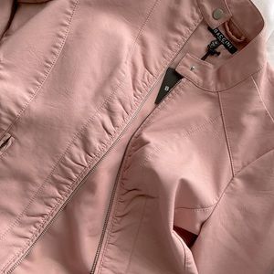 Medium Vegan Pink leather jacket 🤍